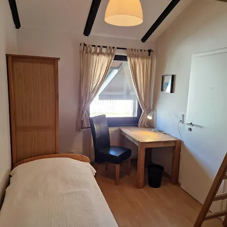 K14 Eingezaeuntes Haus Mit Terrasse Und Garten Casa de Férias *